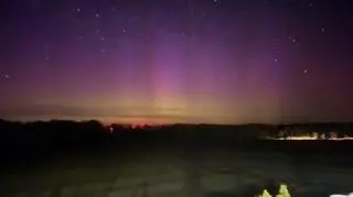 Piękna zorza nad Glinkami (Zachodniopomorskie)