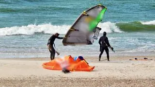 Akcja ratunkowa na plaży w Ustce (Pomorskie)