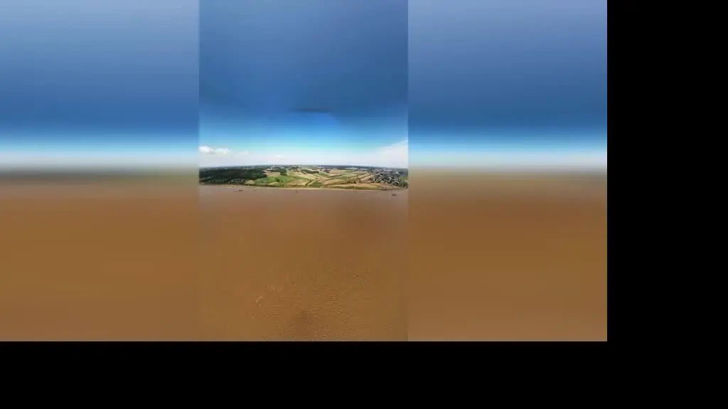 a867ebfa-b498-425f-a152-c97c14481b4a_powodz