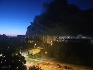 Pożar w centrum handlowym przy ulicy Marywilskiej na warszawskiej Białołęce