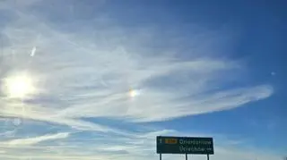 Słońce poboczne nad Sowimi Górami 