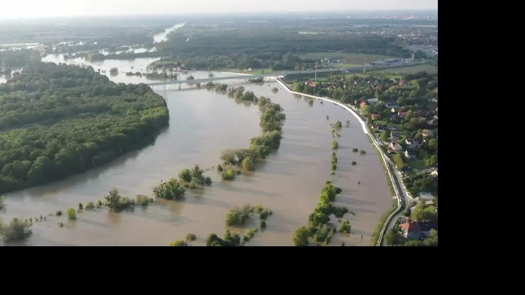 0e321146-e7ce-4471-8918-9e50989a6e59_DJI_0897