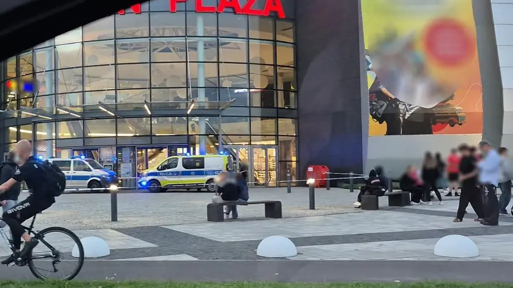 Zawalił się sufit w kinie. Ewakuacja w galerii handlowej