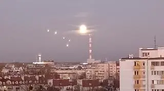 Świecące obiekty na niebie koło Zielonki, 6.11