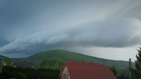 Wał szkwałowy nad Bieszczadami