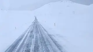 Śnieżyce w Islandii. Drogi zamknięte