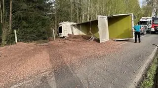 Kierowca tira został przewieziony do szpitala