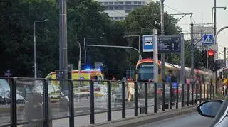 Zderzenie tramwaju z samochodem osobowym Warszawa