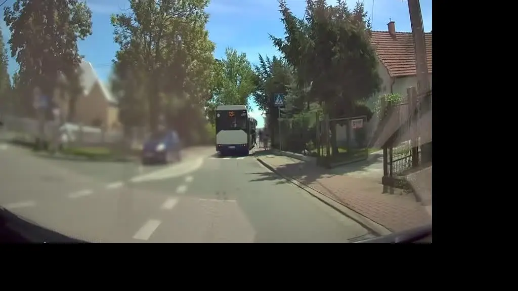 a82f7cec-f8cf-4b5e-af2b-563bd6ef4ec0_krk_dlugie
