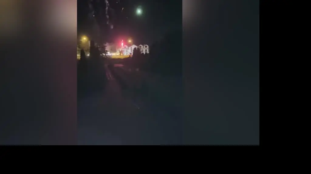 e067c33e-aee9-4428-9f78-189167795c64_fajerwerki