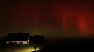 Zorza polarna przez mgły, gmina Giby (Podlaskie)