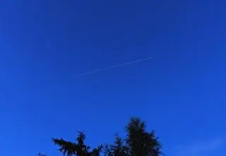 Jasny punkt przeciął niebo. Przelot ISS nad Polską