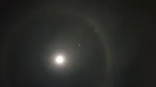 Księżyc z obręczą, Niemcy