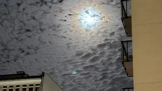 Księżyc nad Warszawą 