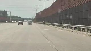 Rowerzystka z dzieckiem na S17