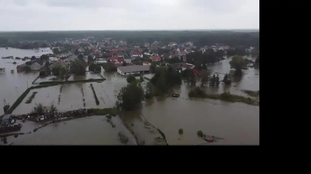 e7e929df-7dde-4f4e-83c8-f2eb2c8d1ba1_dji_fly_20240924_141937_0_1727182016067_video_cache