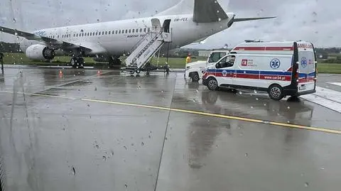 Samolot na pasie zieleni, Kraków Balice