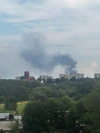 Pożar hali w Siemianowicach Śląskich, widok z Rudy Śląskiej 