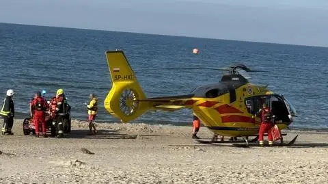 Akcja Lotniczego Pogotowia Ratunkowego na plaży w Sarbinowie