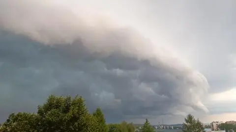 Chmury burzowe nad Krakowem