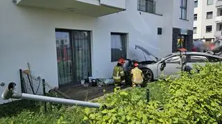 Samochód wjechał w pieszych i w budynek. Gdańsk