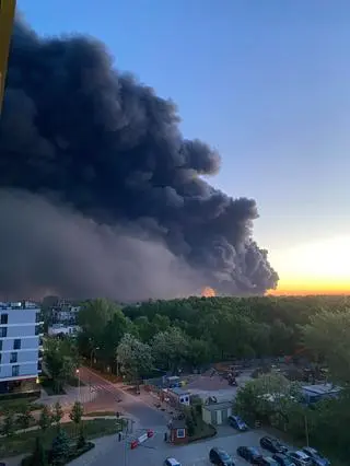 Pożar w centrum handlowym przy ulicy Marywilskiej na warszawskiej Białołęce