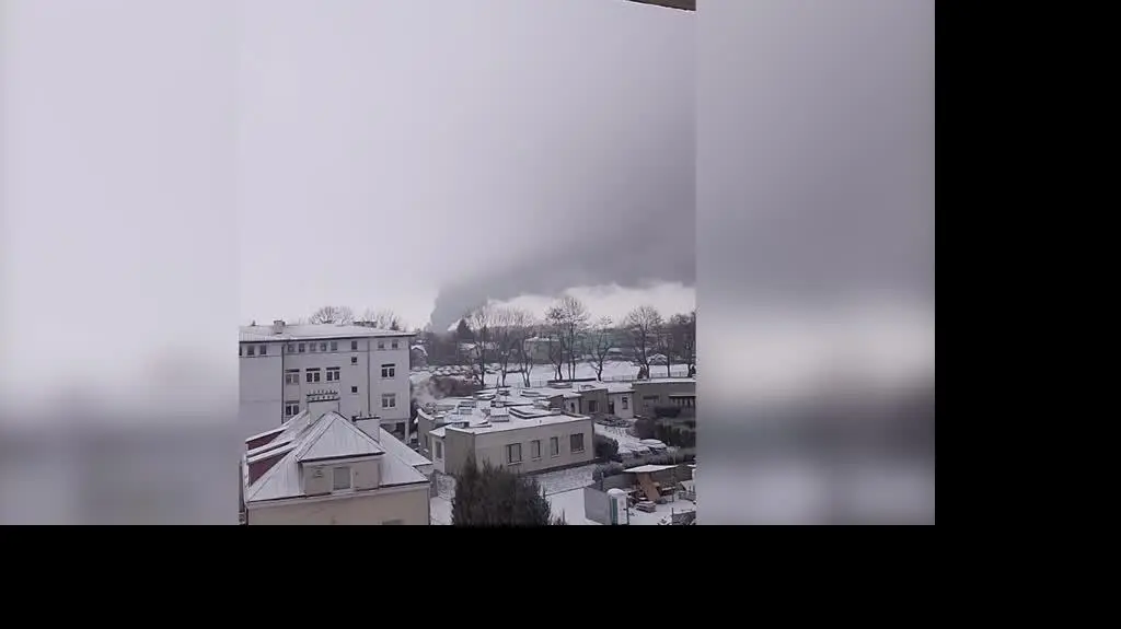 56e86097-52c6-45d7-b3e7-e98a61c6f53a_pozar_ozarow2