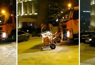 "Ale urwał!" po genewsku. Pług taranuje