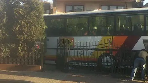 Chciał uniknąć wypadku, wjechał w płot