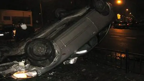 Efektowne lądowanie na dachu