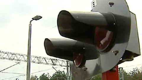 Wypadek na przejeździe. Szlaban był w górze