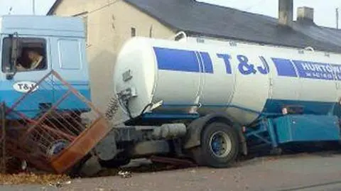 Zasnął za kierownicą