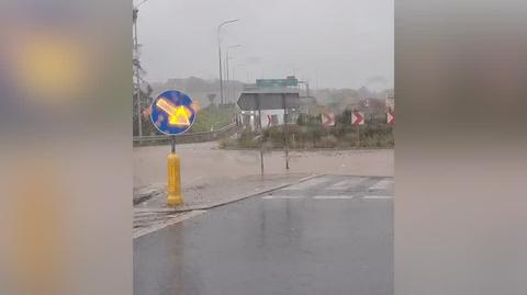 Zalane ulice w Wierzchosławicach (Dolnośląskie)