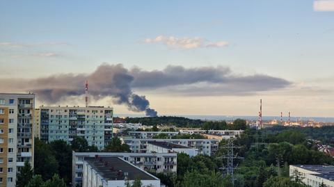 Pożar hali z materiałami tekstylnymi w Gdańsku. Apel do mieszkańców, by zamknąć okna i nie wychodzić