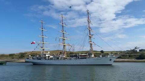 Żaglowiec Dar Młodzieży wpłynął do portu w Aberdeen w Szkocji