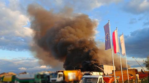 Piotrów Trybunalski. Wielki pożar zakładu usług komunalnych. Ogień już się nie rozprzestrzenia