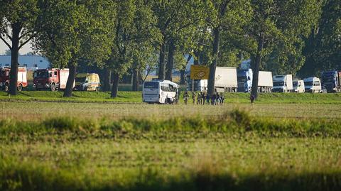 Wypadek na DK8, bus wypadł z drogi