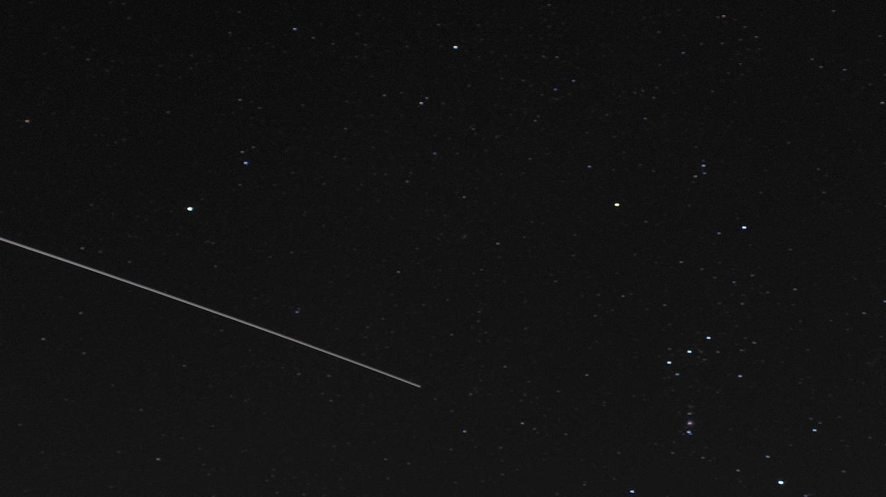 Jasny punkt przeciął niebo. Wyjątkowy przelot ISS