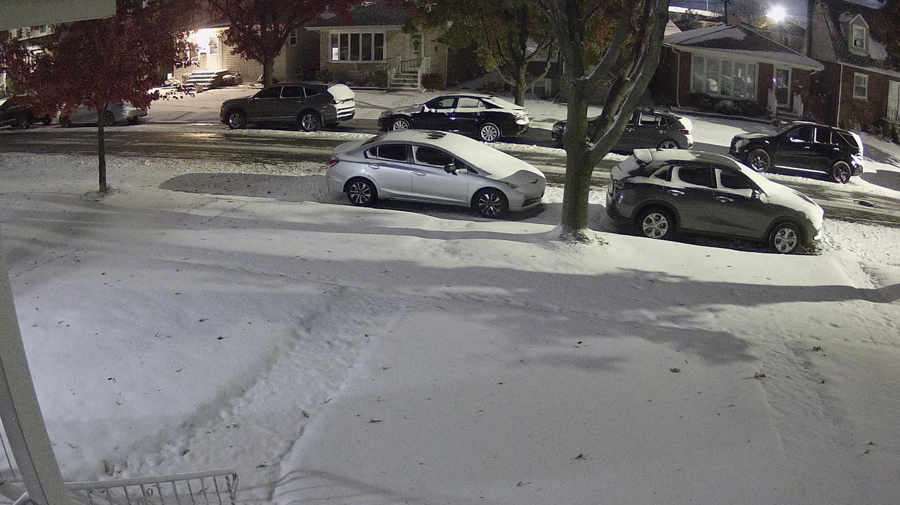 Efekt jeziora. W nocy spadło 30 centymetrów śniegu