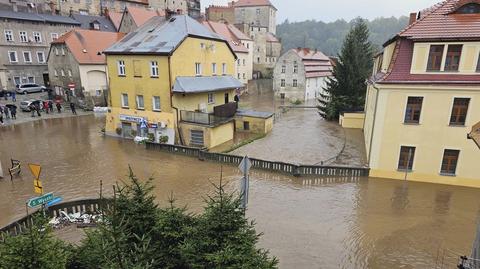 Układanie worków z piaskiem w Gryfinie (26 września 2024)