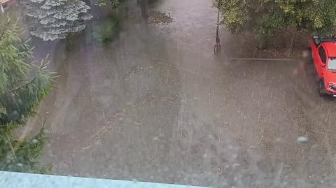 Zalana ulica Konstytucji 3 Maja w Łomży