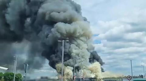 Pożar hali przemysłowej w Luboniu pod Poznaniem