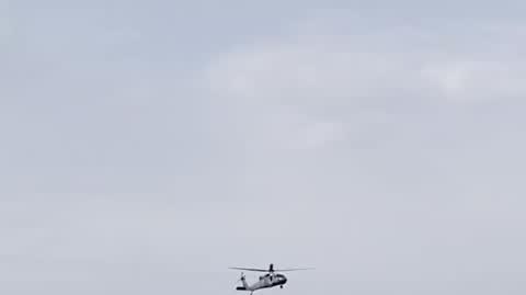 Policyjny Black Hawk nad Wilanowem