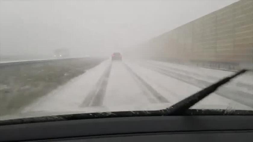Trasa A1, 228 km, Łódź-Gdańsk: pada śnieg i grad