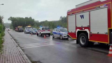 Wypadek samochodu dostawczego i pociągu w Dąbrowie Górniczej - WIDEO