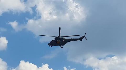 Lądowanie helikoptera na stadionie miejskim w Ząbkach po wypadku autobusu