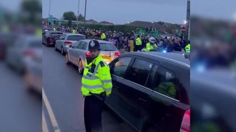 Przejazd kolumny królewskiej z Bazy RAF Northolt do Buckingham Palace