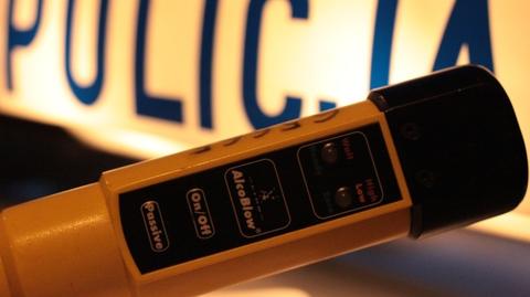 Pijany kierowca zadzwonił na policję, żeby go zatrzymano, bo prowadzi w stanie upojenia 